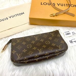 ❌- SOLD - Louis Vuitton Pochette Accessoires